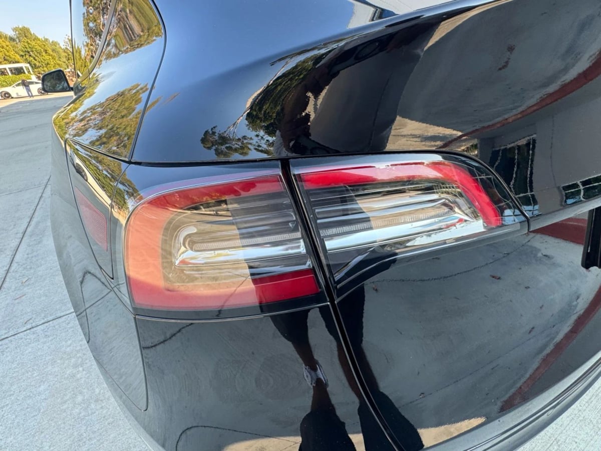 2022 Tesla Model Y Long Range photo 24
