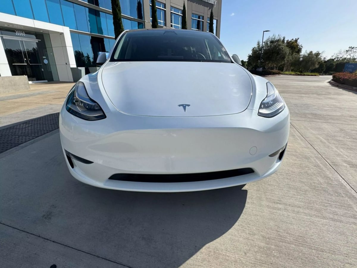 2023 Tesla Model Y Long Range photo 2