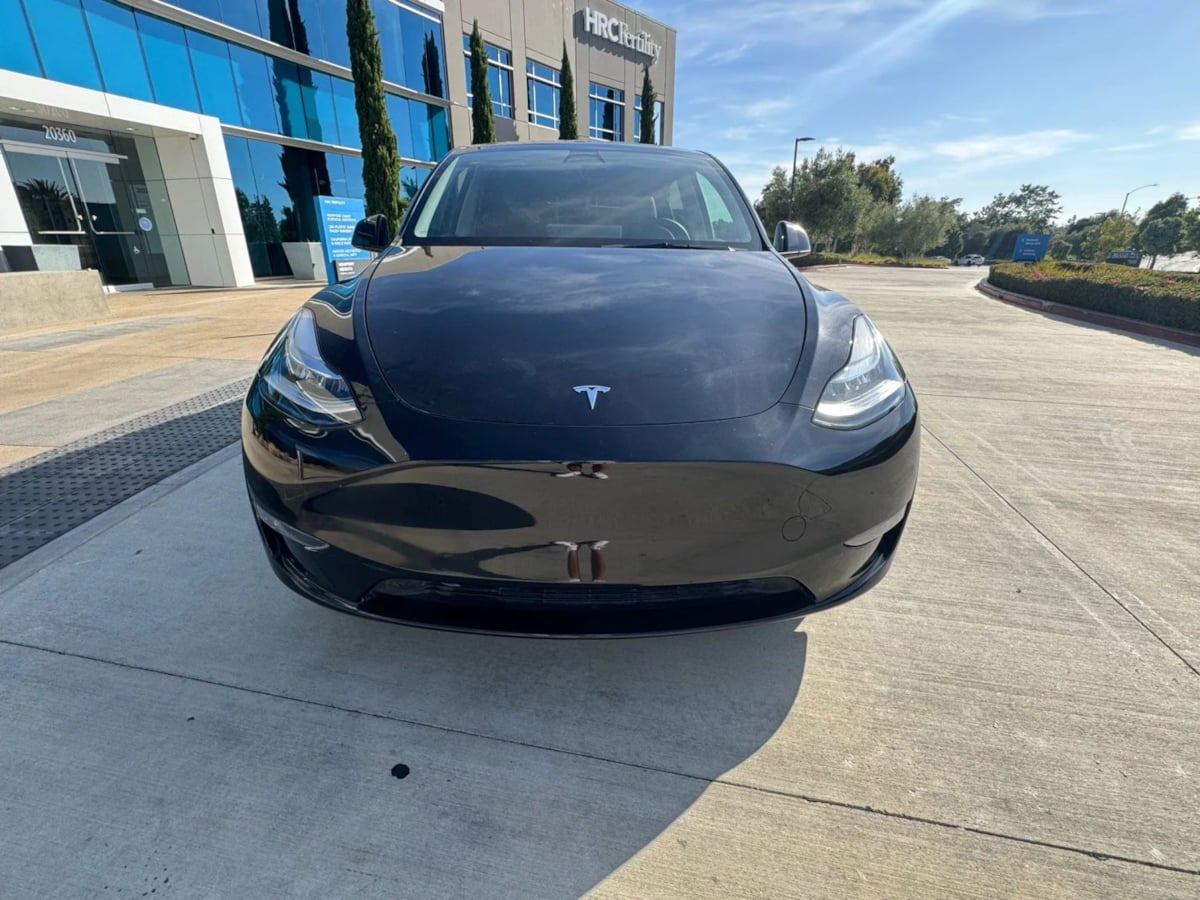 2023 Tesla Model Y Long Range photo 2