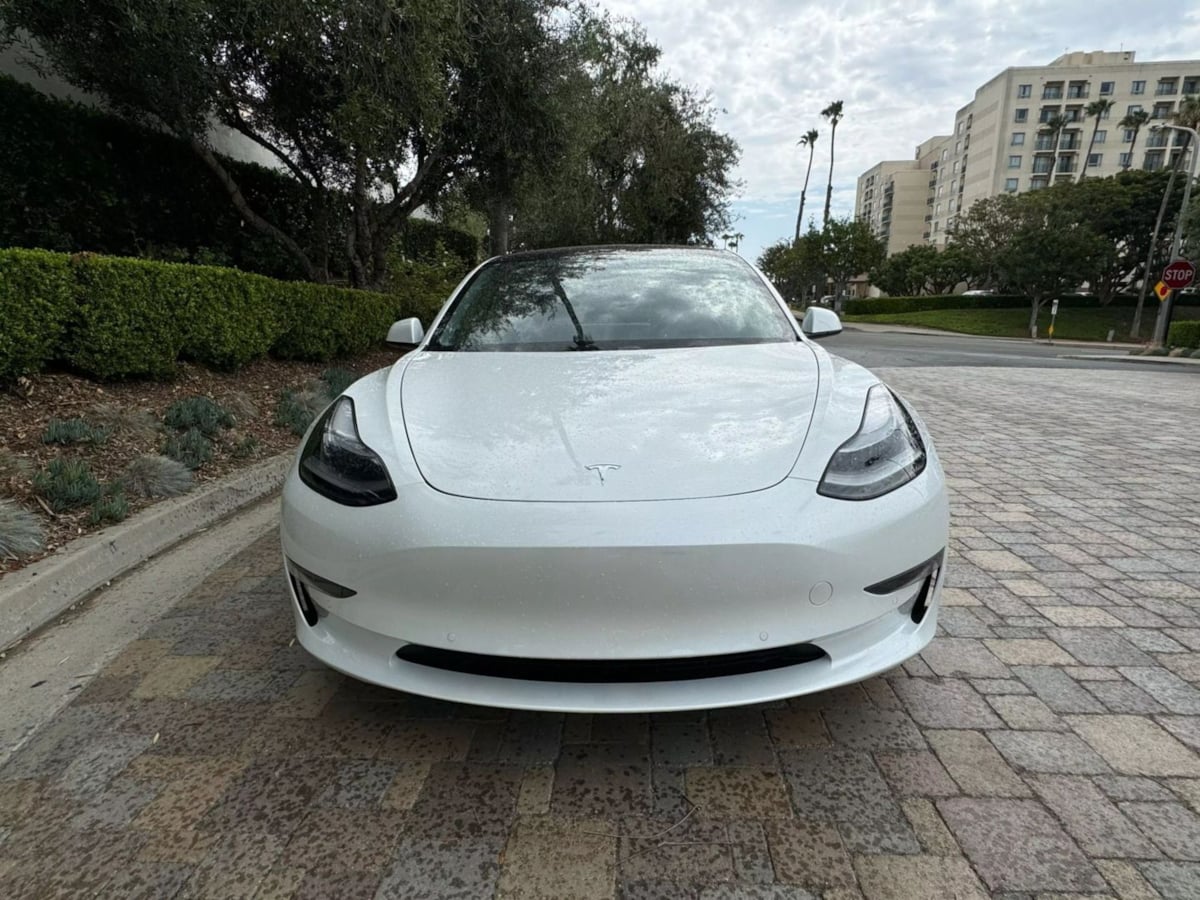 2022 Tesla Model 3 photo 2