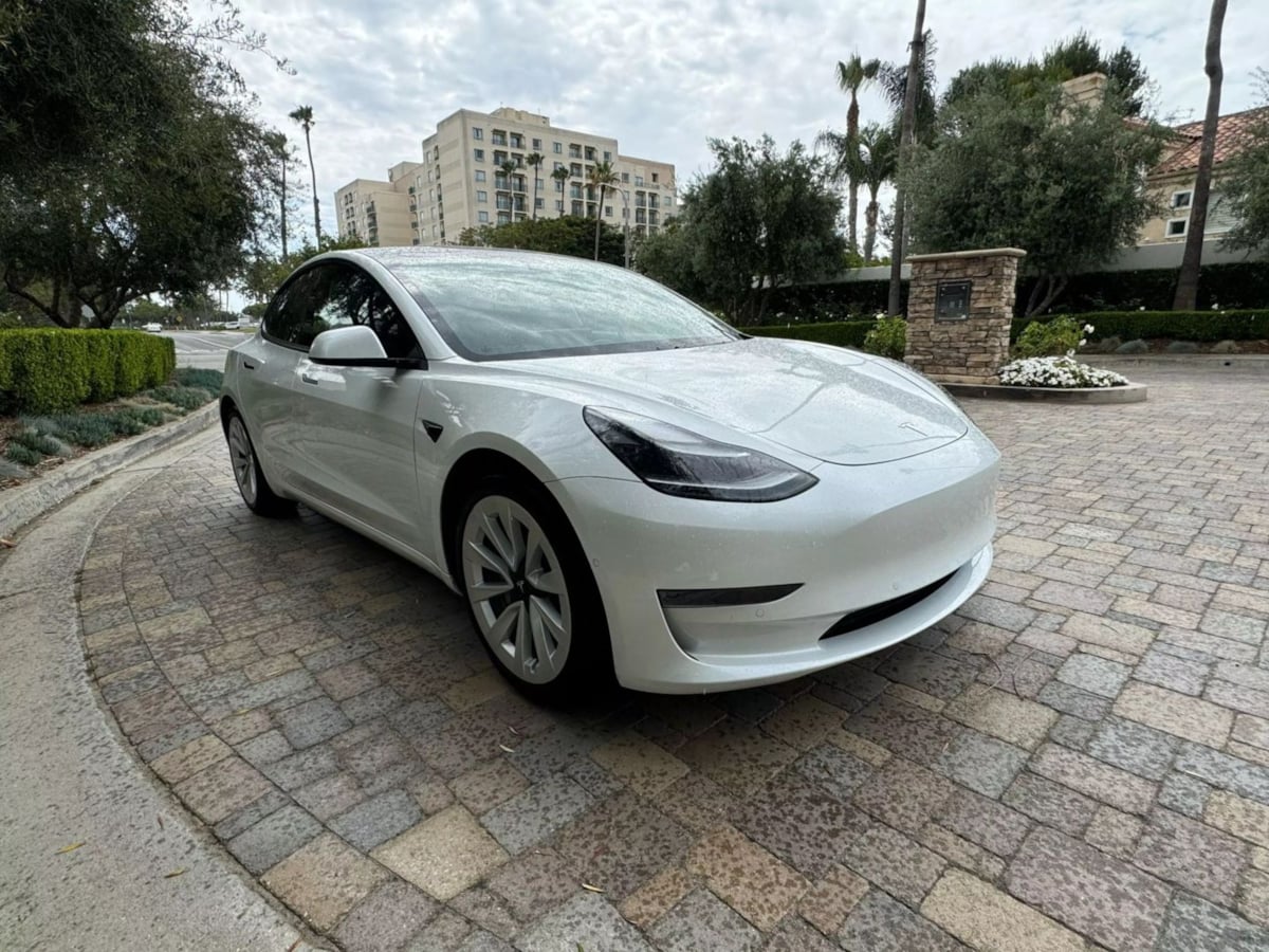 2022 Tesla Model 3 photo 3