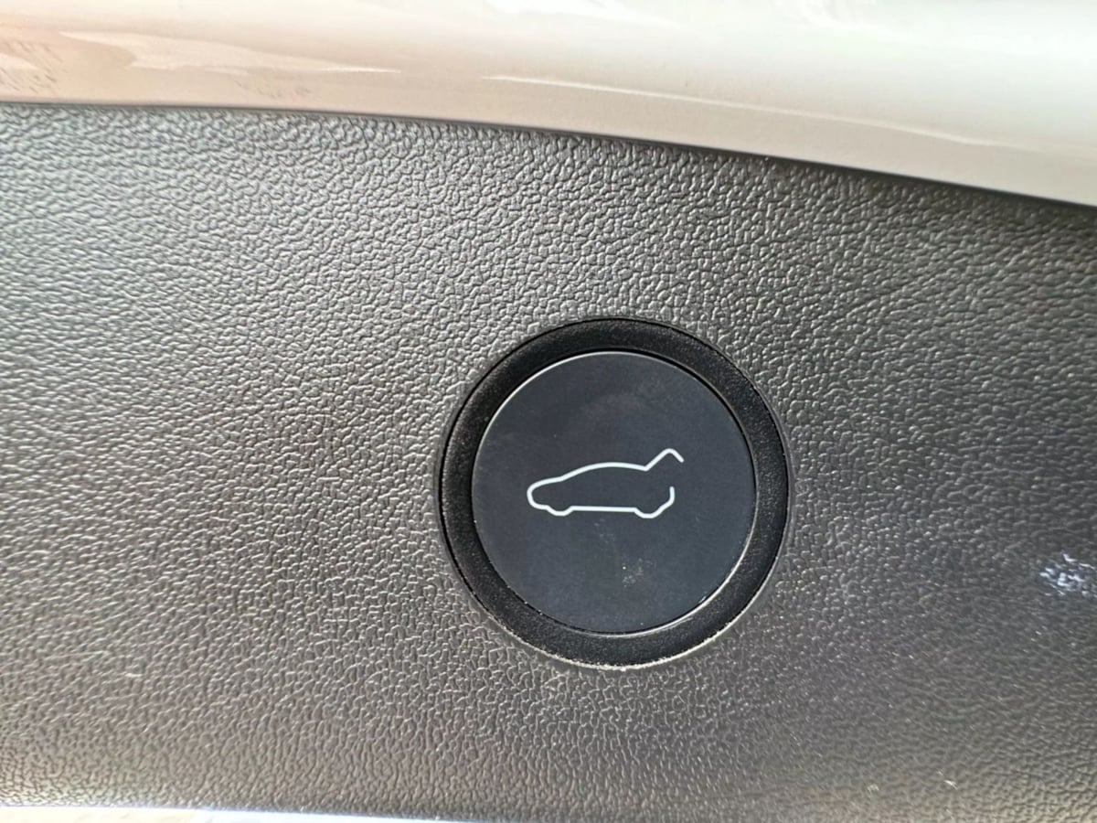 2022 Tesla Model 3 photo 36