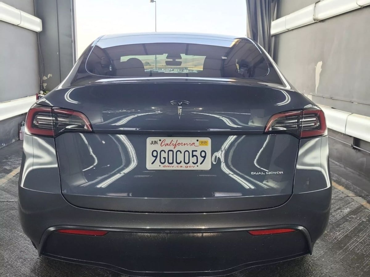 2023 Tesla Model Y Long Range photo 5