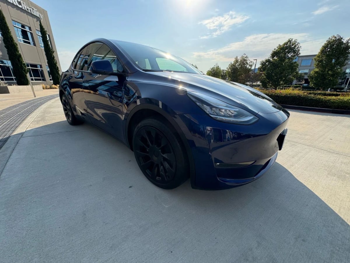 2022 Tesla Model Y Long Range photo 3