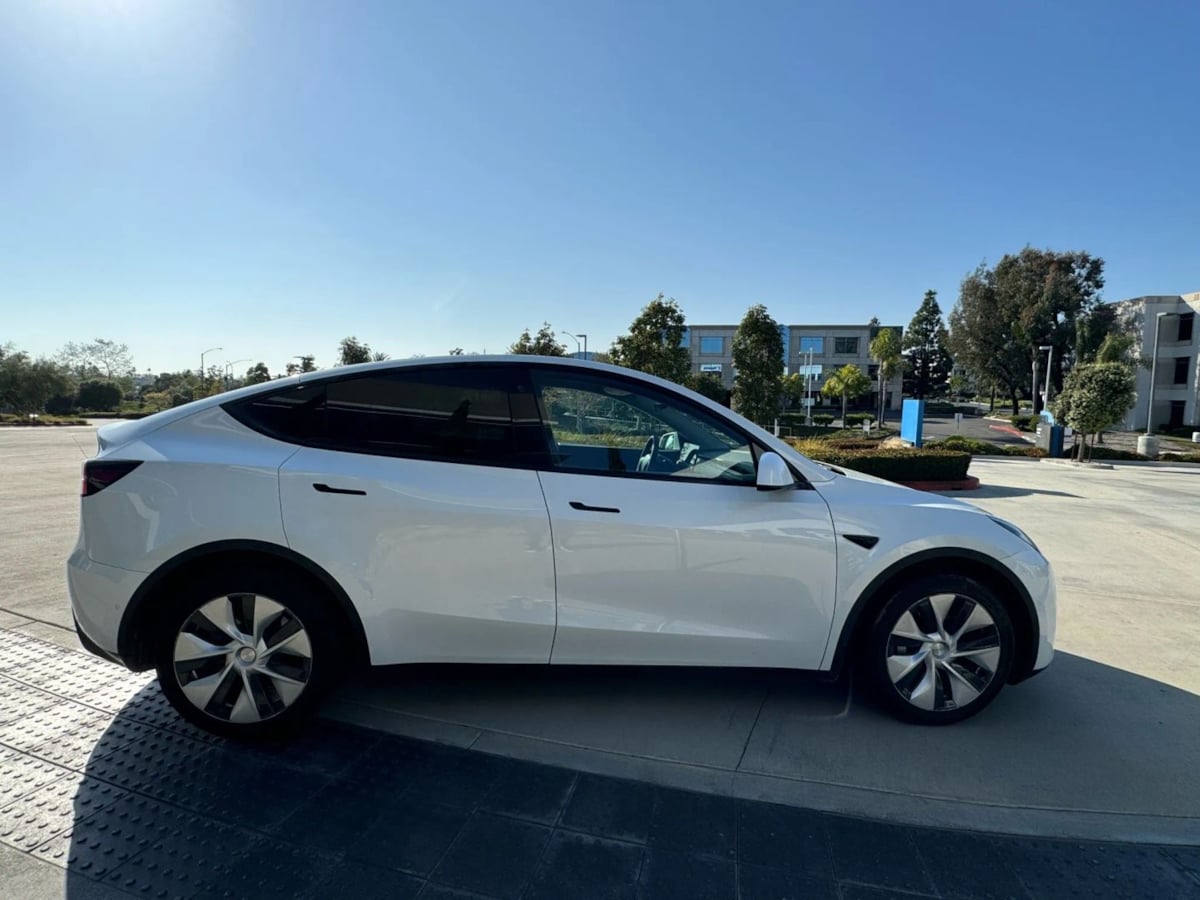 2022 Tesla Model Y Long Range photo 7