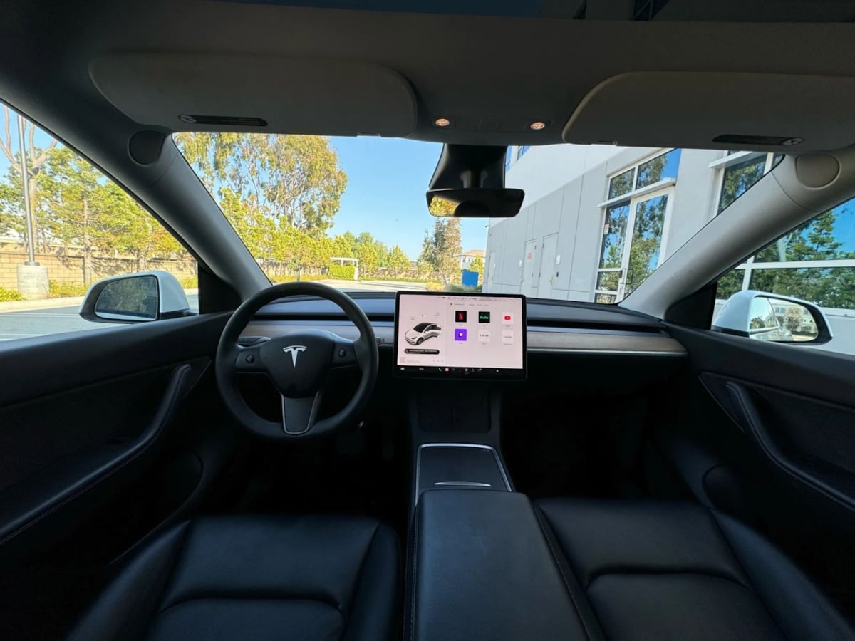 2022 Tesla Model Y Long Range photo 16