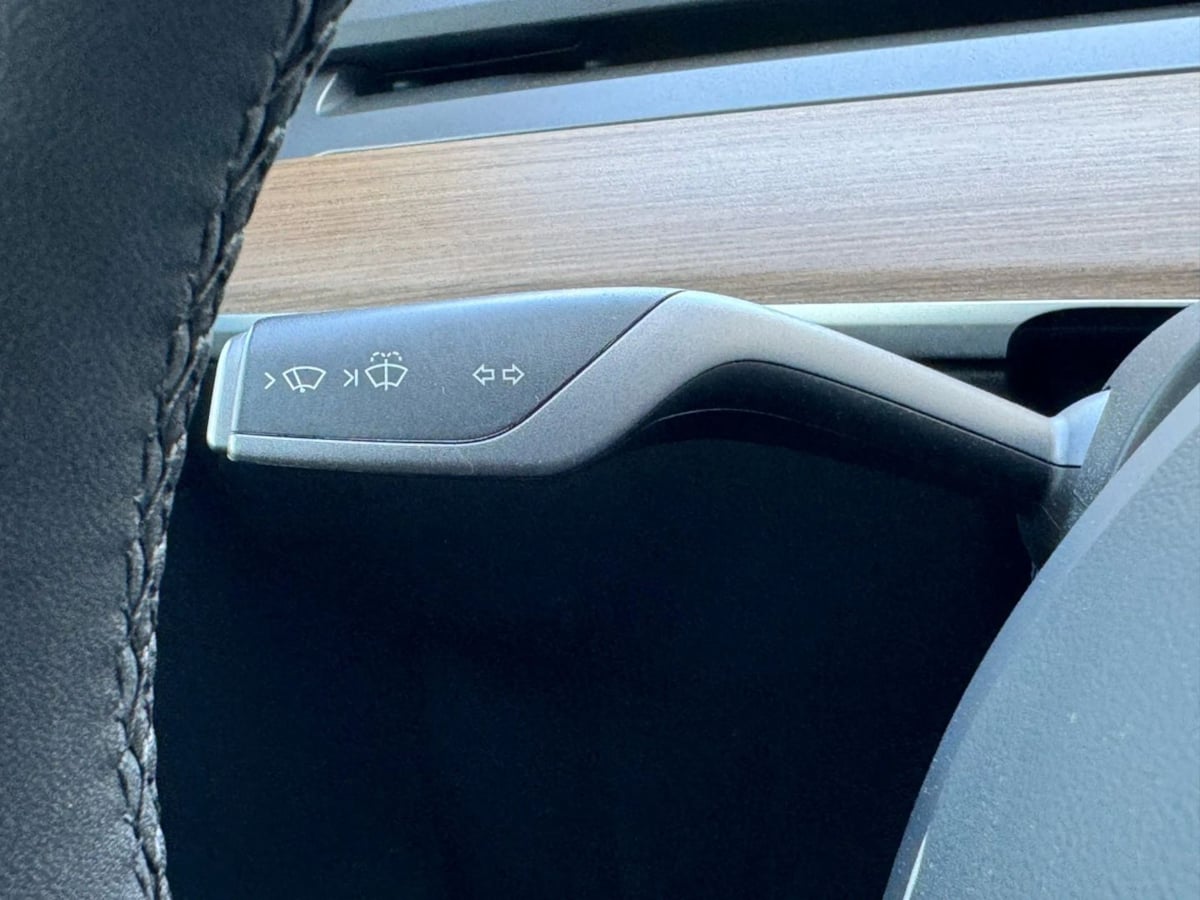 2022 Tesla Model Y Long Range photo 17
