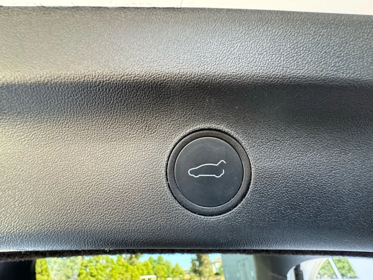 2022 Tesla Model Y Long Range photo 22