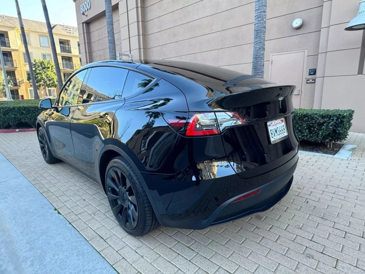 2022 Tesla Model Y Long Range photo 7