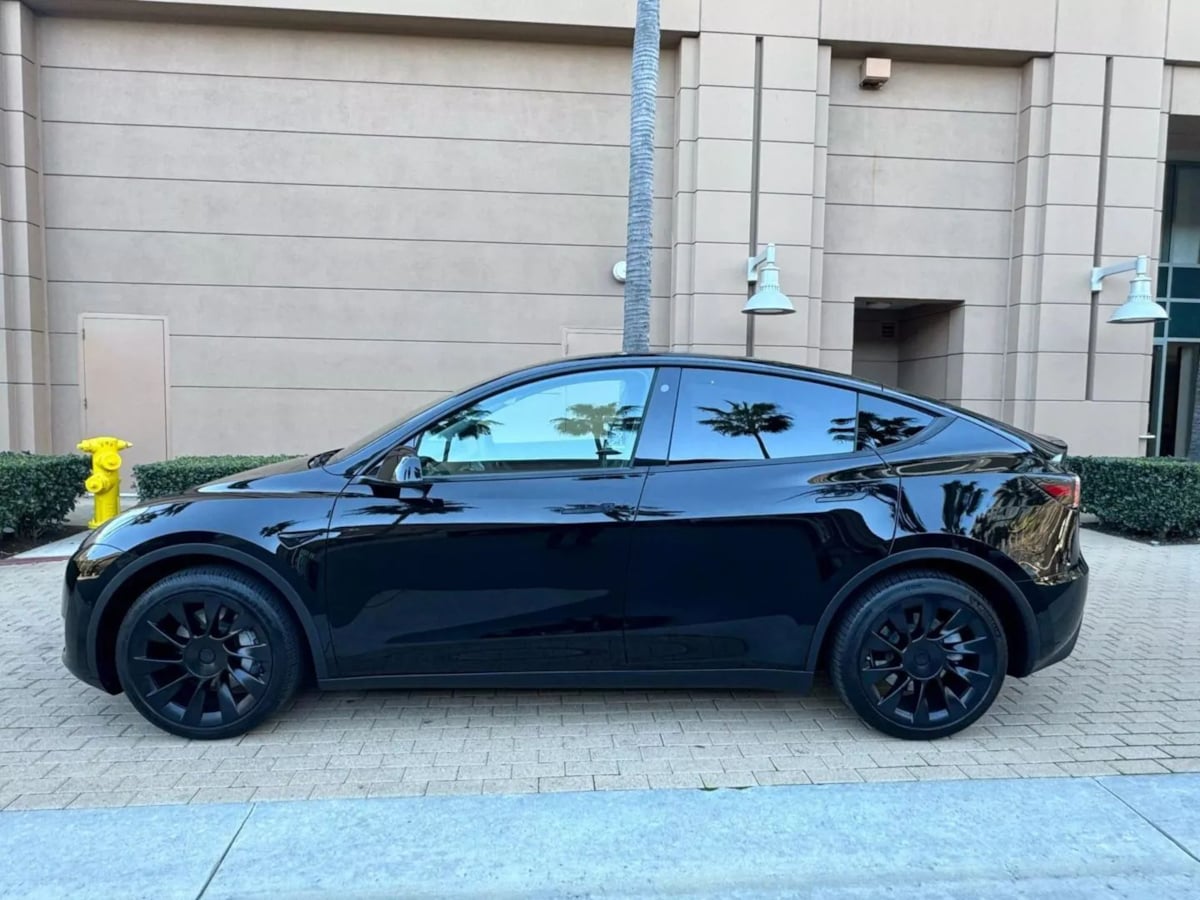 2022 Tesla Model Y Long Range photo 9