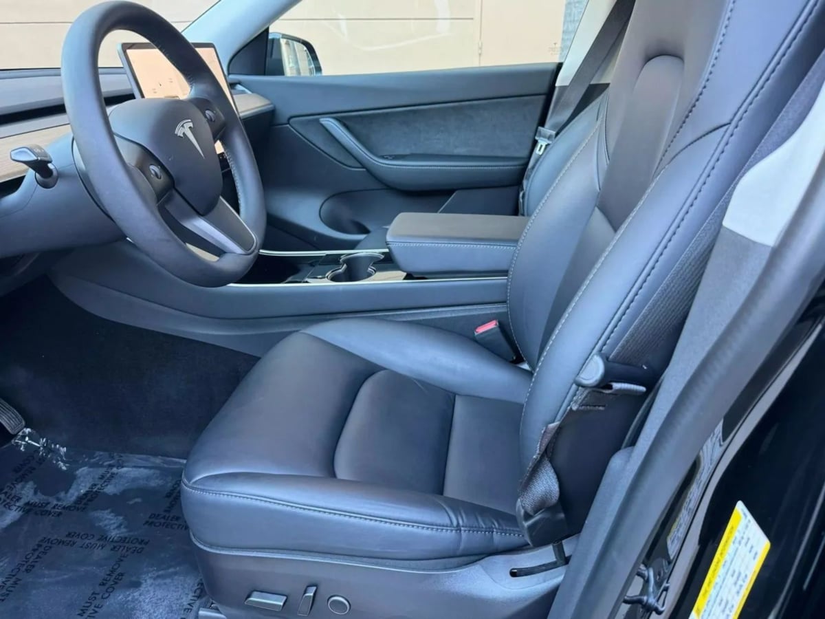2022 Tesla Model Y Long Range photo 11