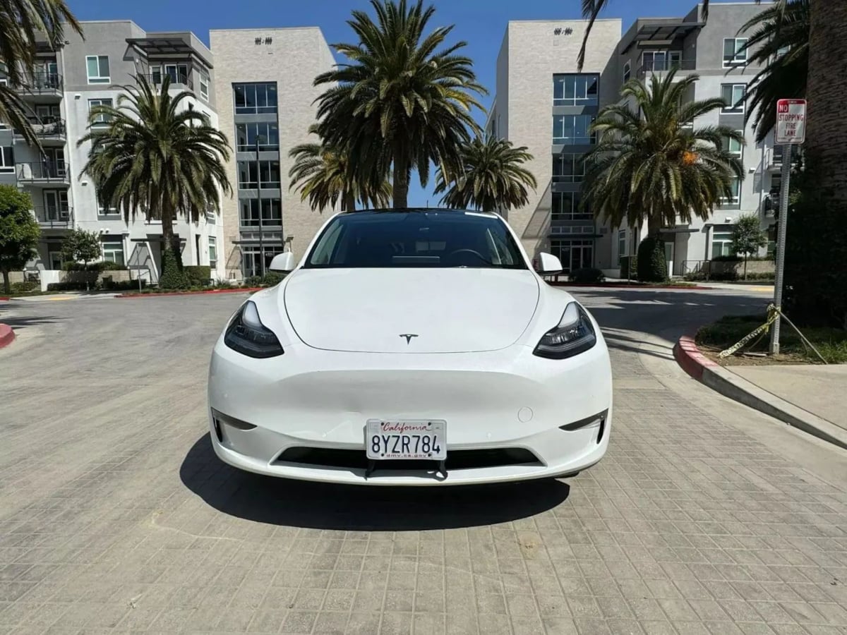 2022 Tesla Model Y Long Range photo 4