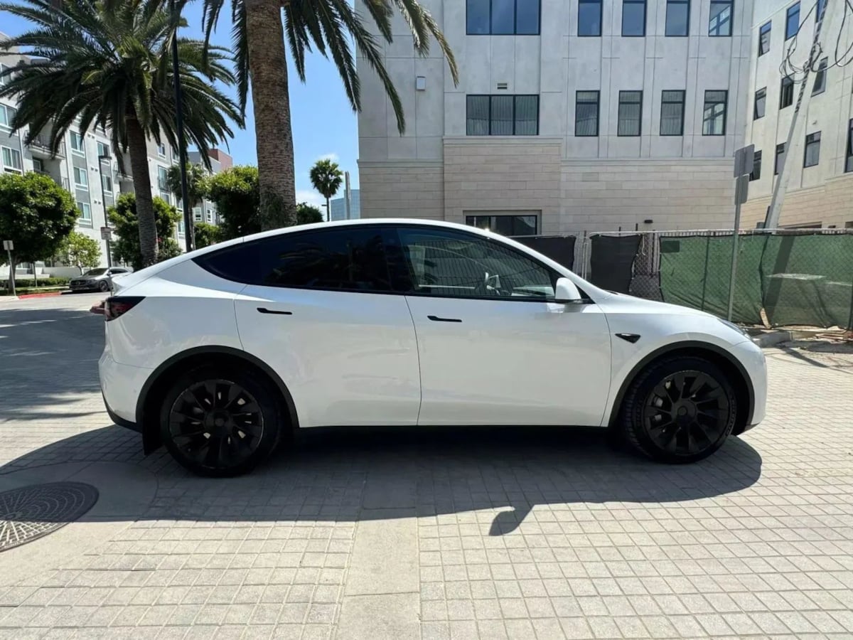 2022 Tesla Model Y Long Range photo 5