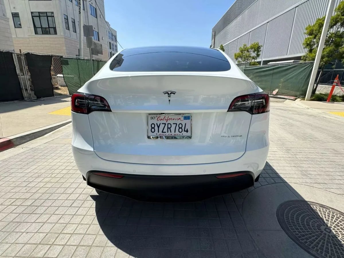 2022 Tesla Model Y Long Range photo 8