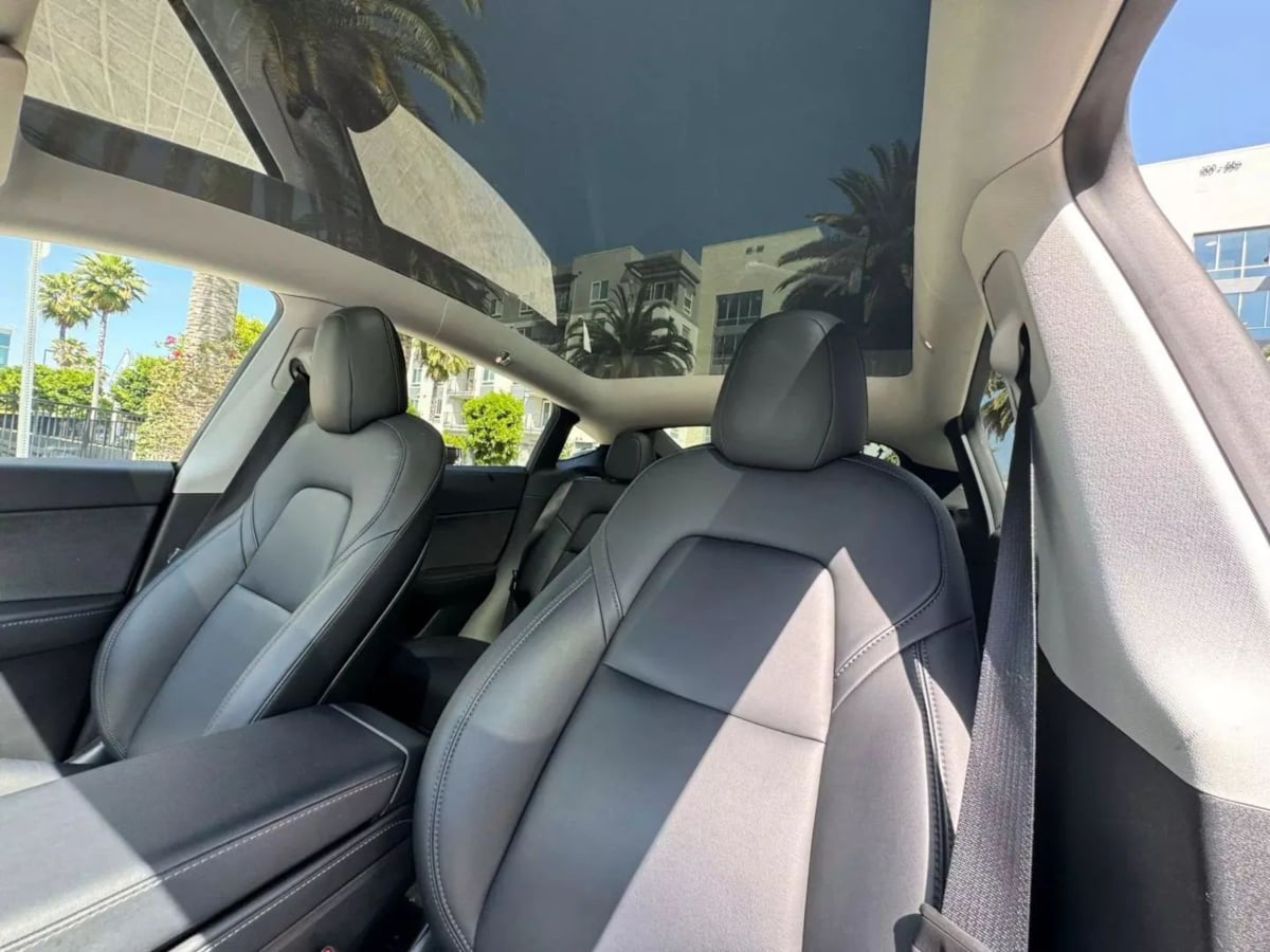 2022 Tesla Model Y Long Range photo 11