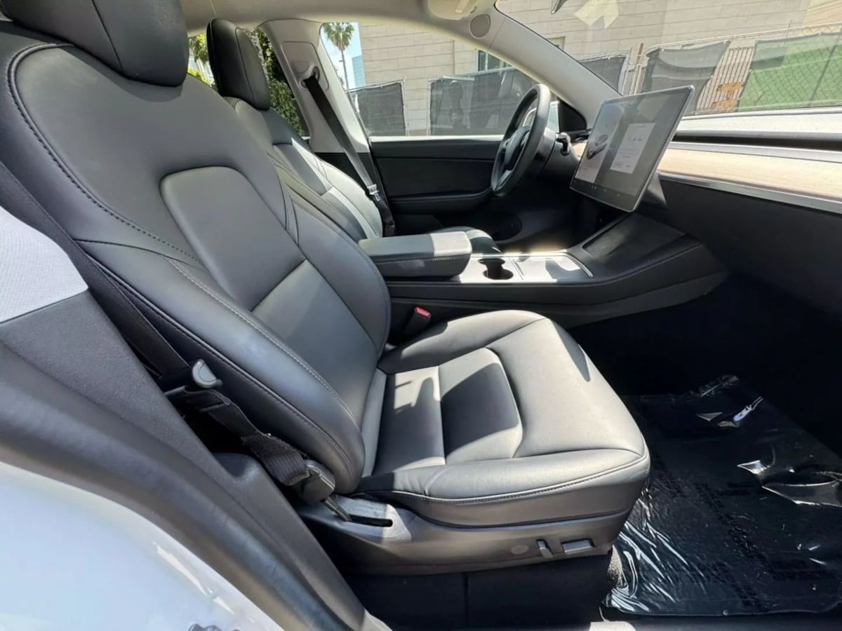 2022 Tesla Model Y Long Range photo 12