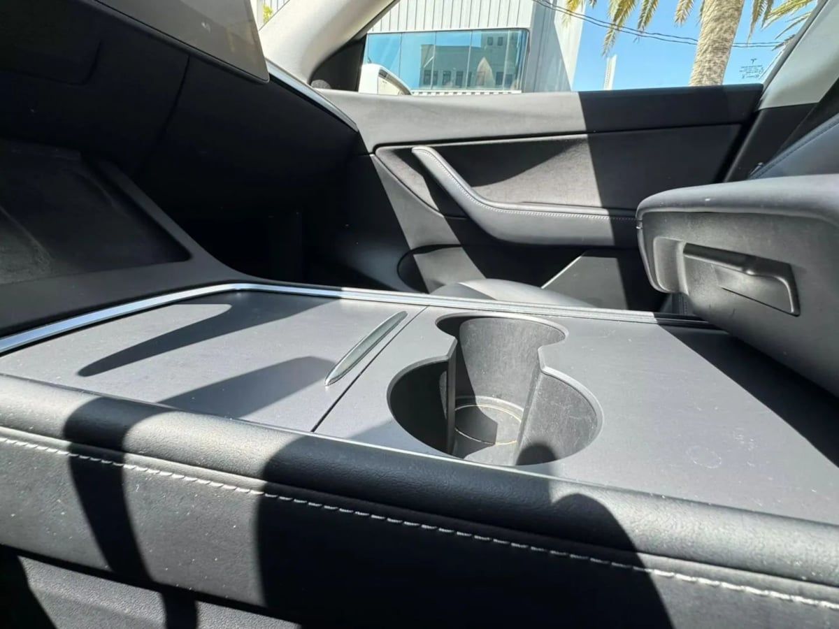 2022 Tesla Model Y Long Range photo 18