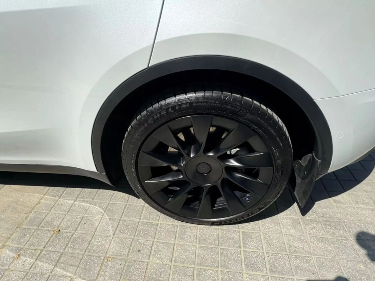 2022 Tesla Model Y Long Range photo 21