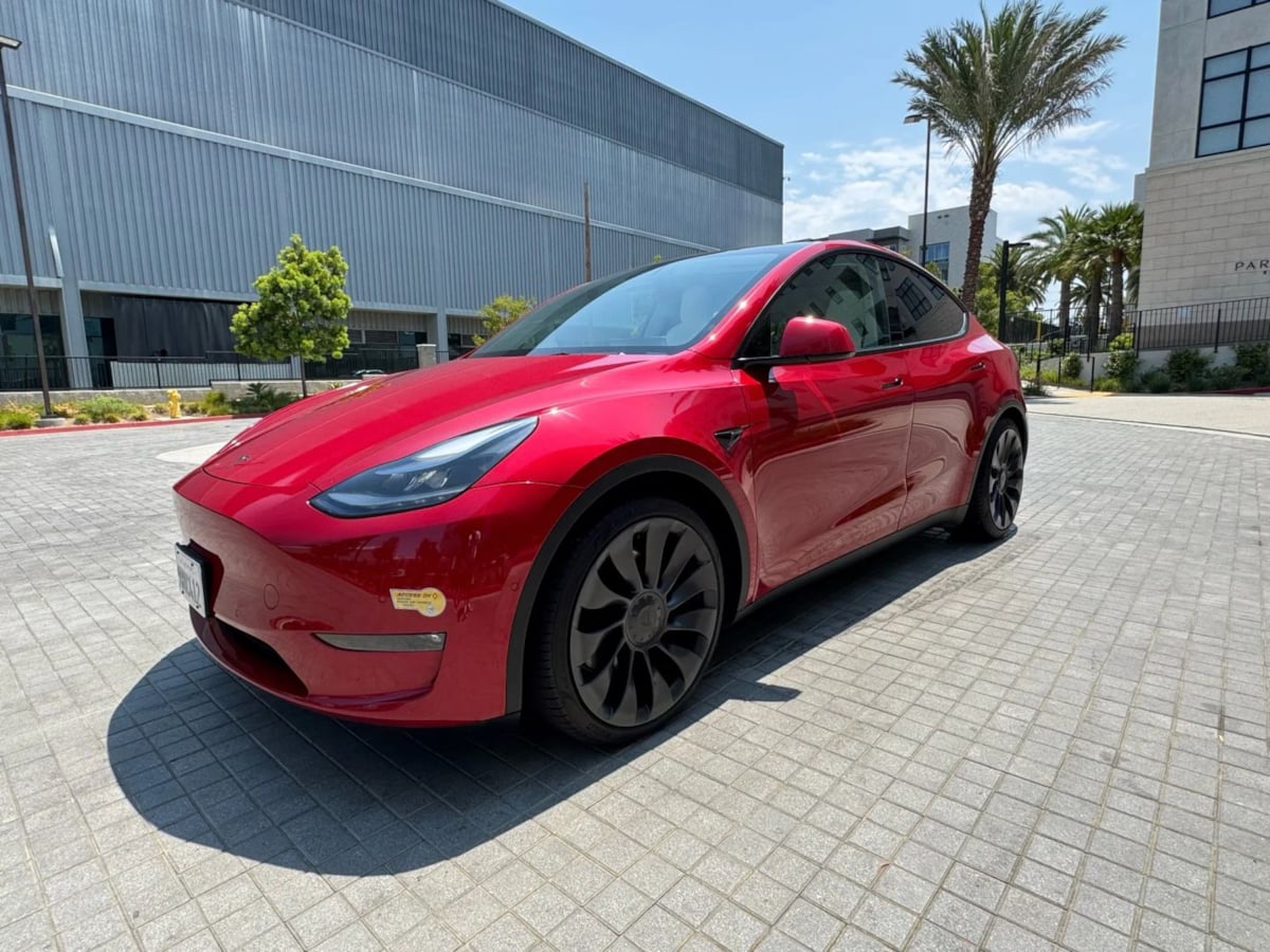 2022 Tesla Model Y Performance photo 3