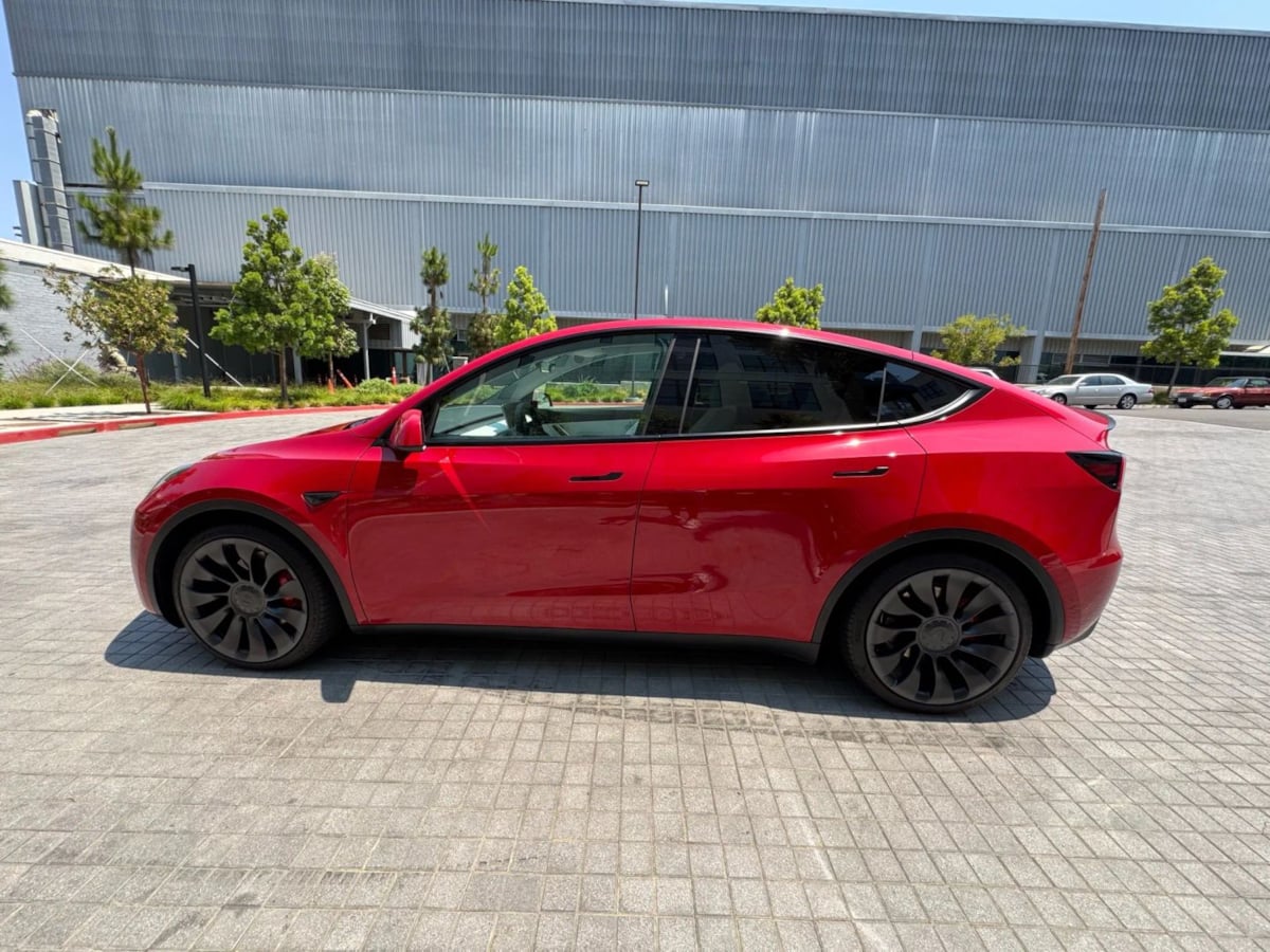 2022 Tesla Model Y Performance photo 8