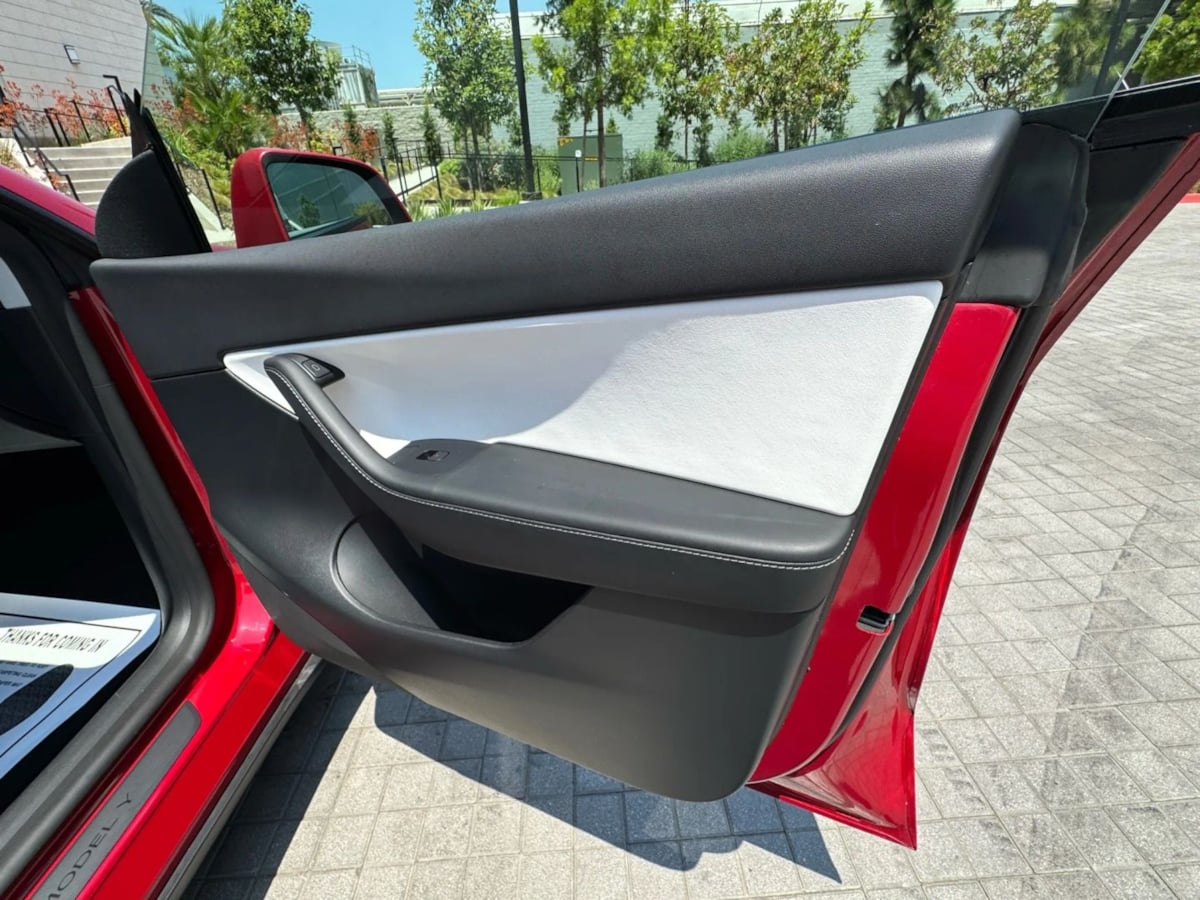 2022 Tesla Model Y Performance photo 25