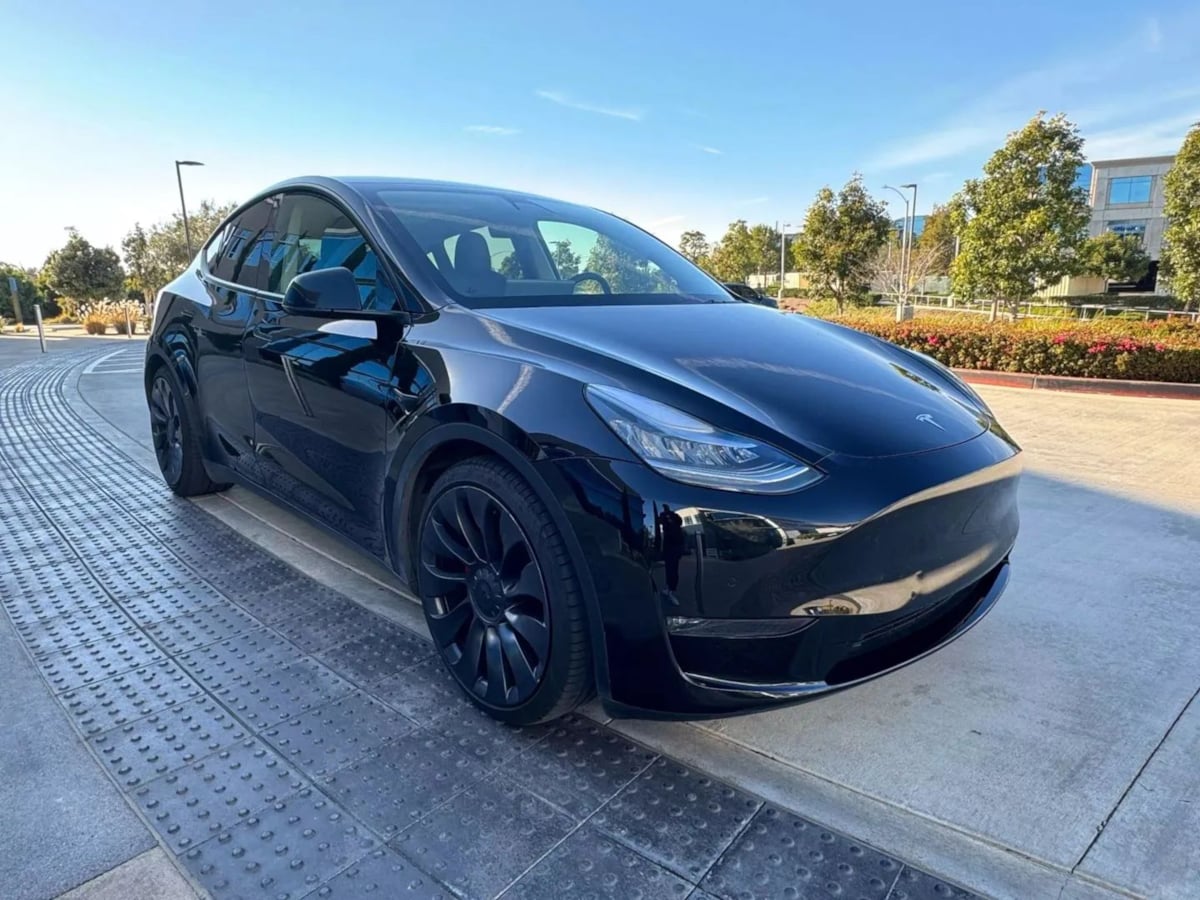 2022 Tesla Model Y Performance photo 3
