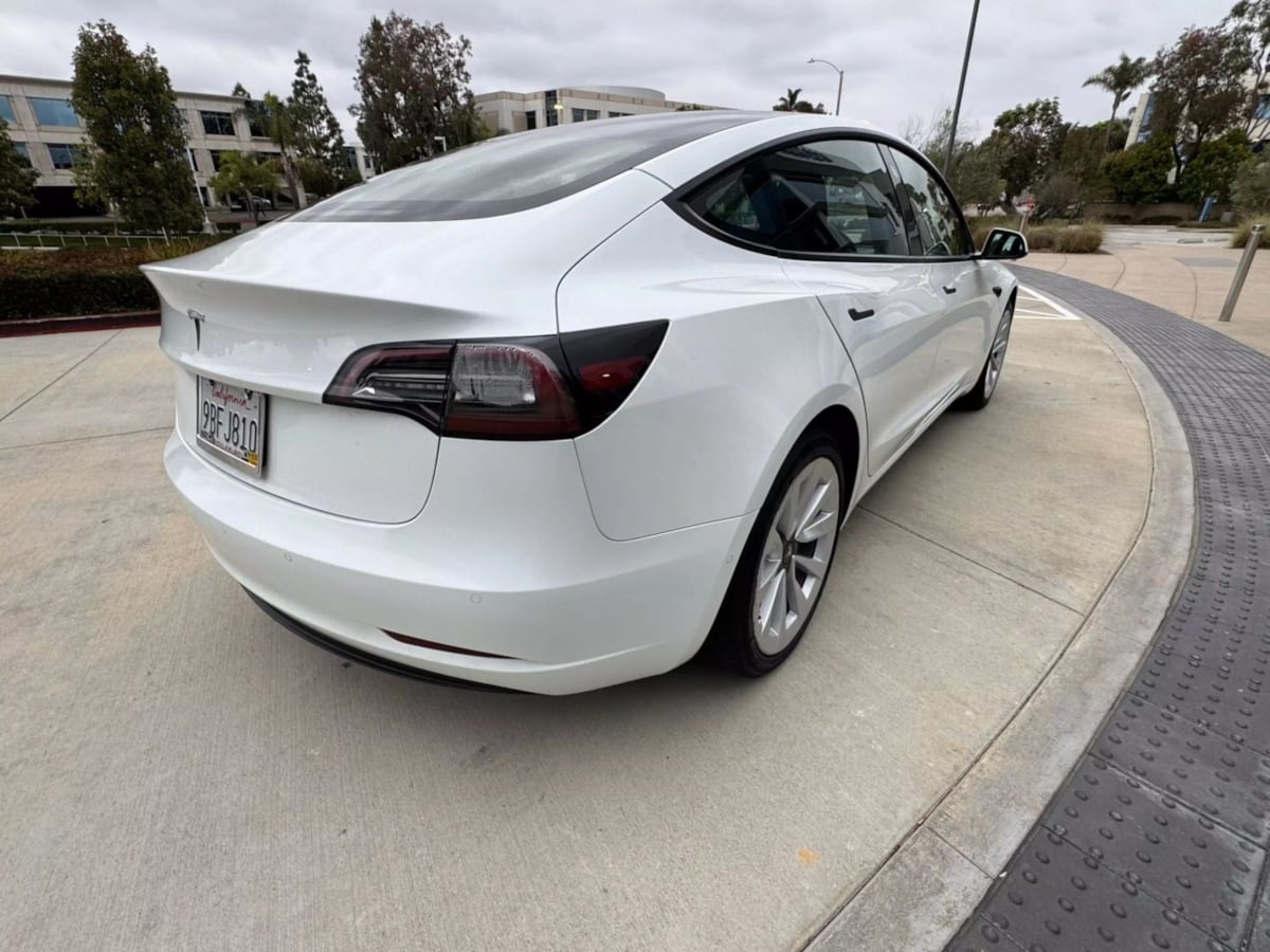 2022 Tesla Model 3 photo 3