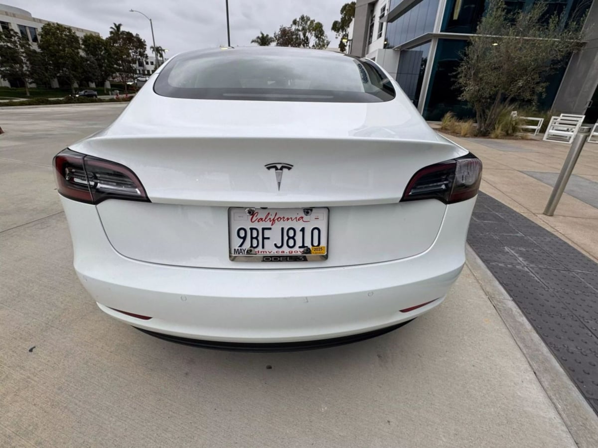 2022 Tesla Model 3 photo 4