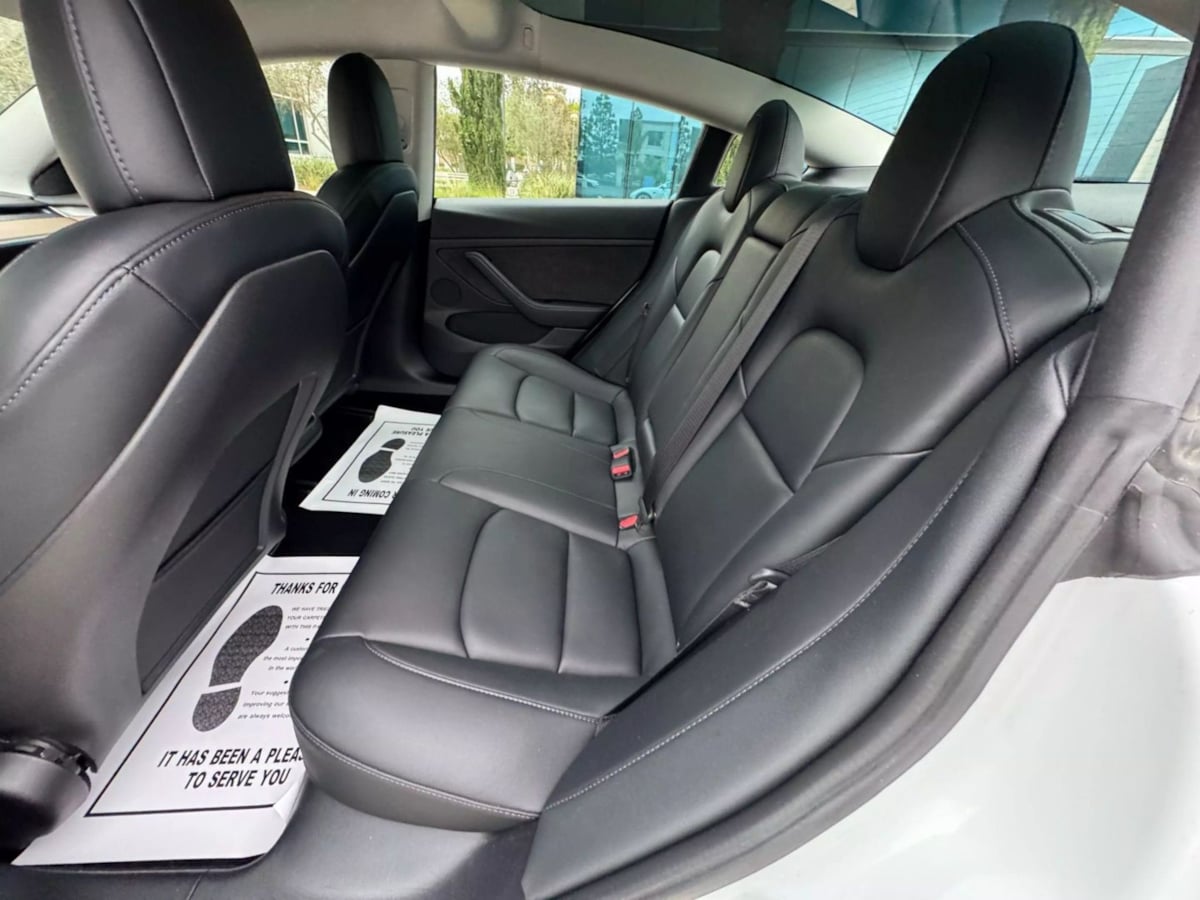 2022 Tesla Model 3 photo 11