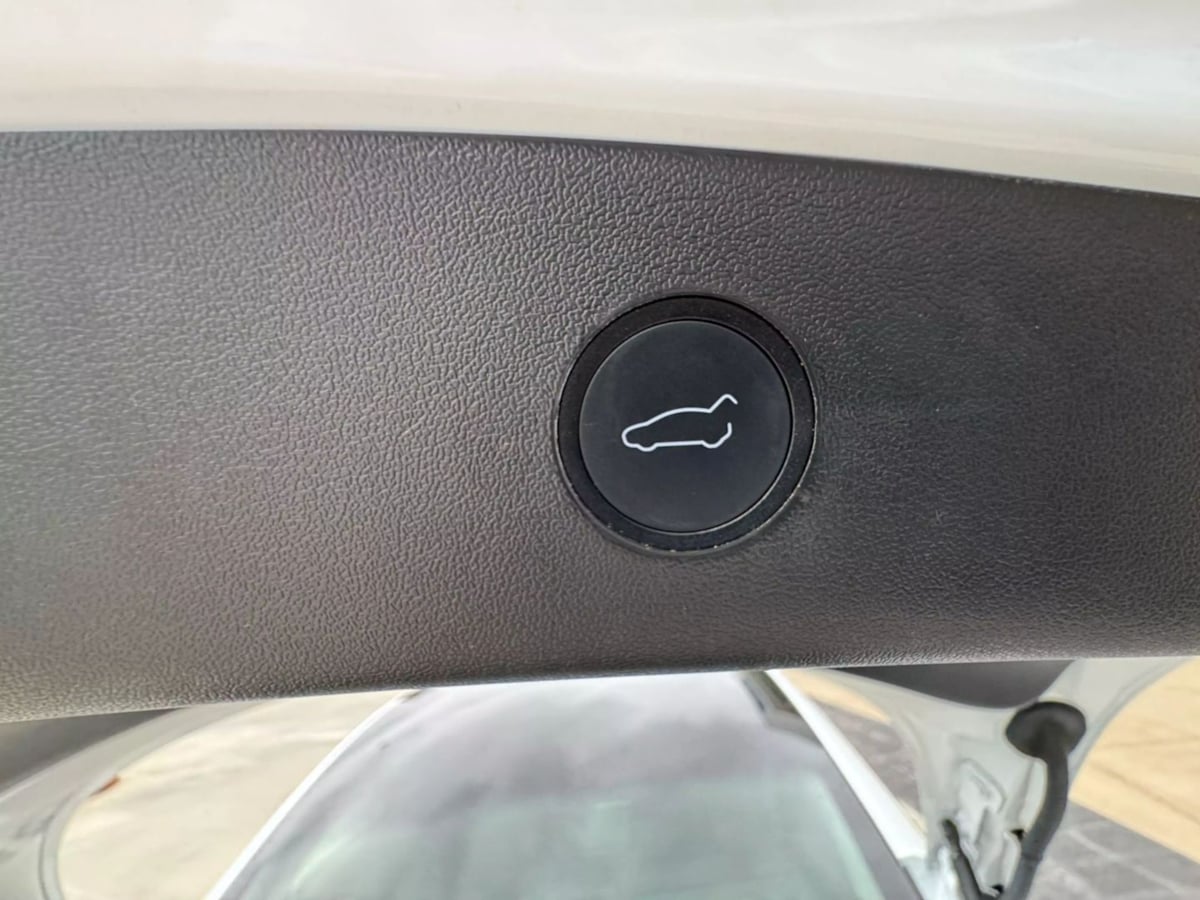 2022 Tesla Model 3 photo 24