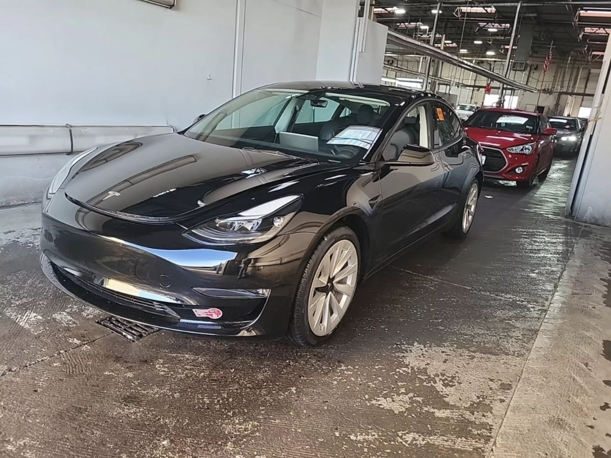 2023 Tesla Model 3 Long Range photo 3