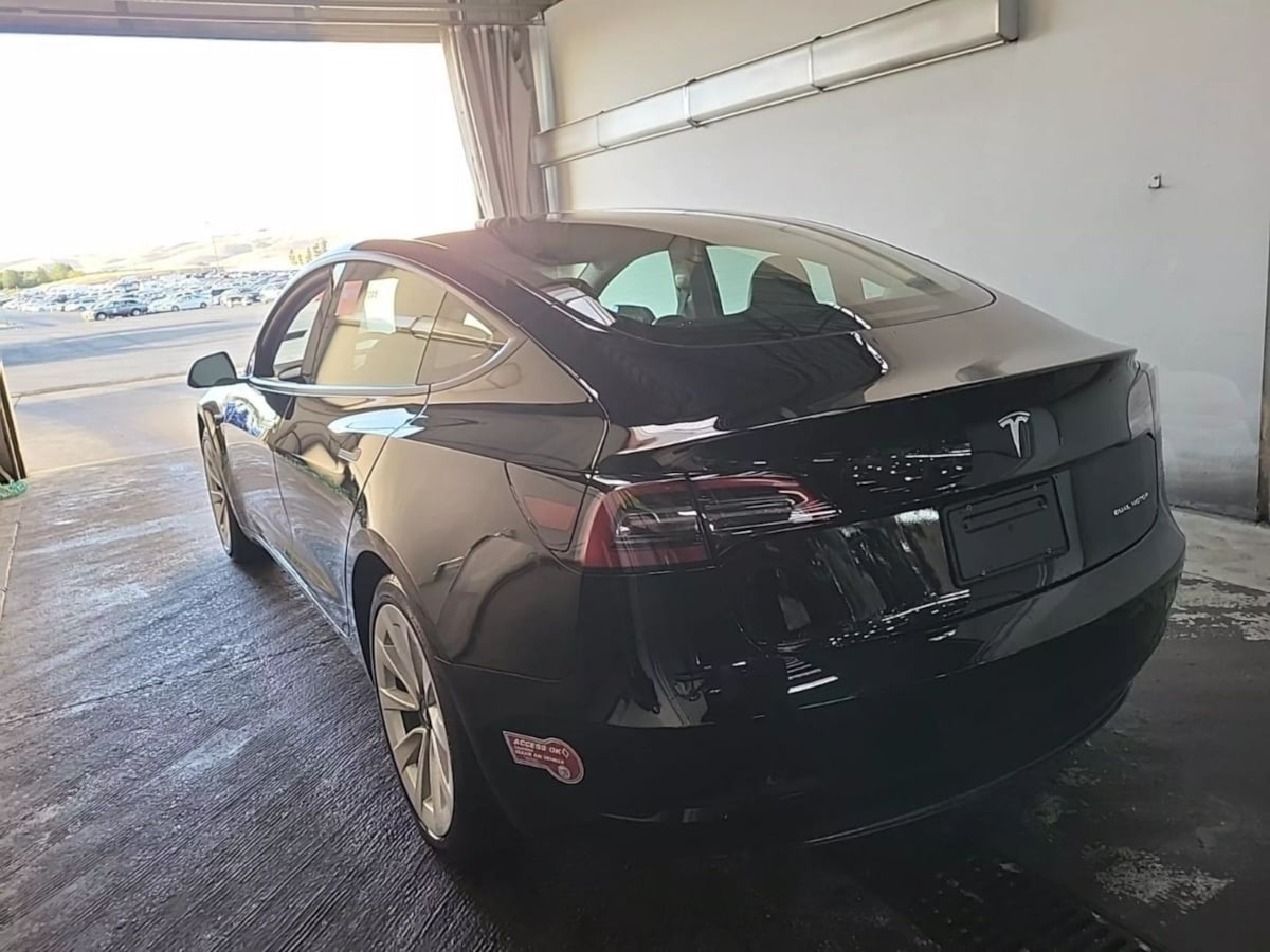 2023 Tesla Model 3 Long Range photo 4