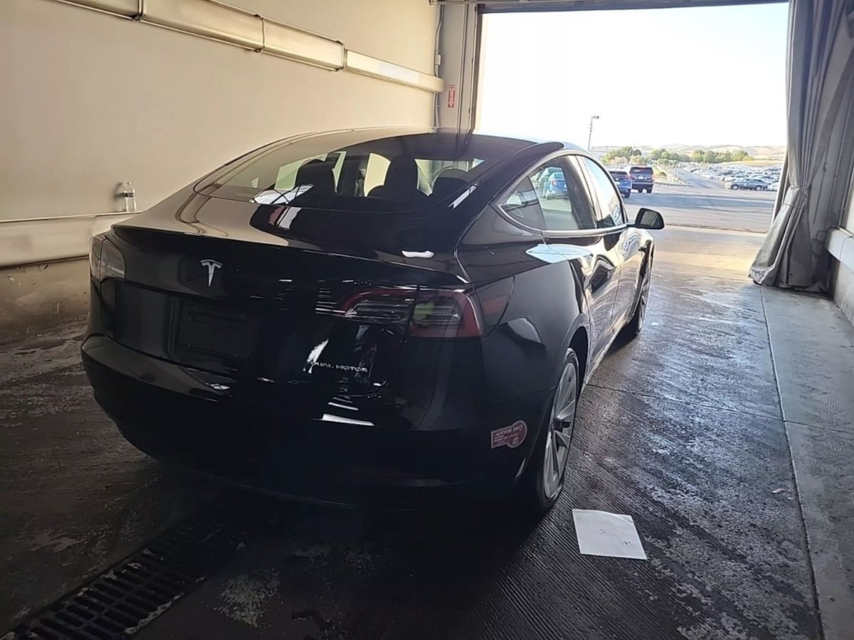 2023 Tesla Model 3 Long Range photo 5