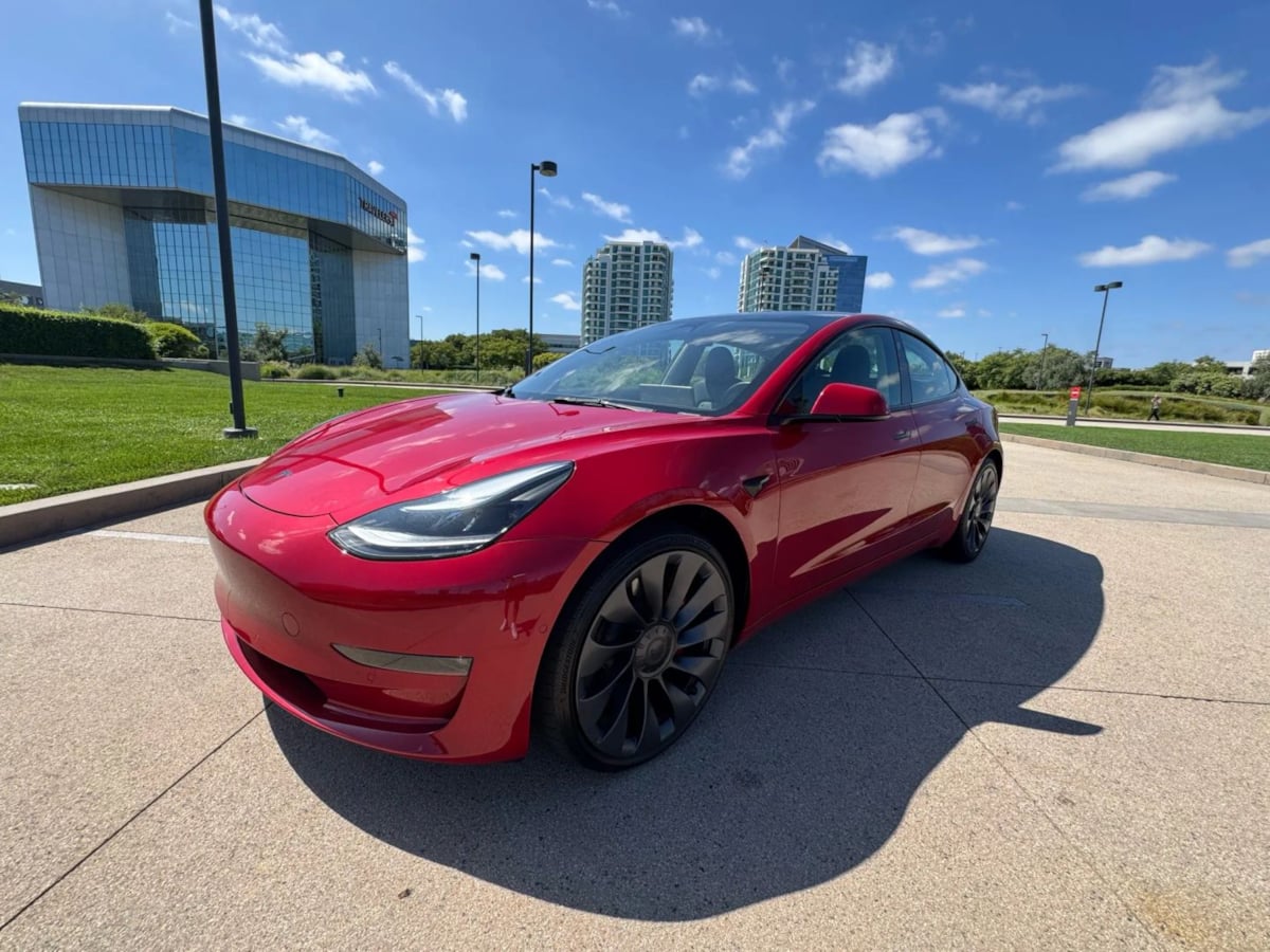 2022 Tesla Model 3 Performance photo 3