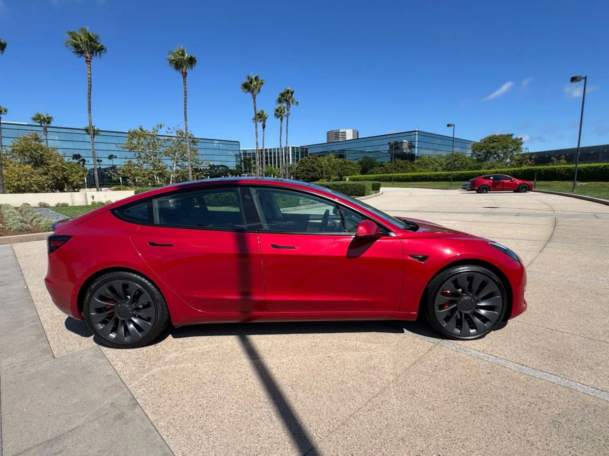 2022 Tesla Model 3 Performance photo 8
