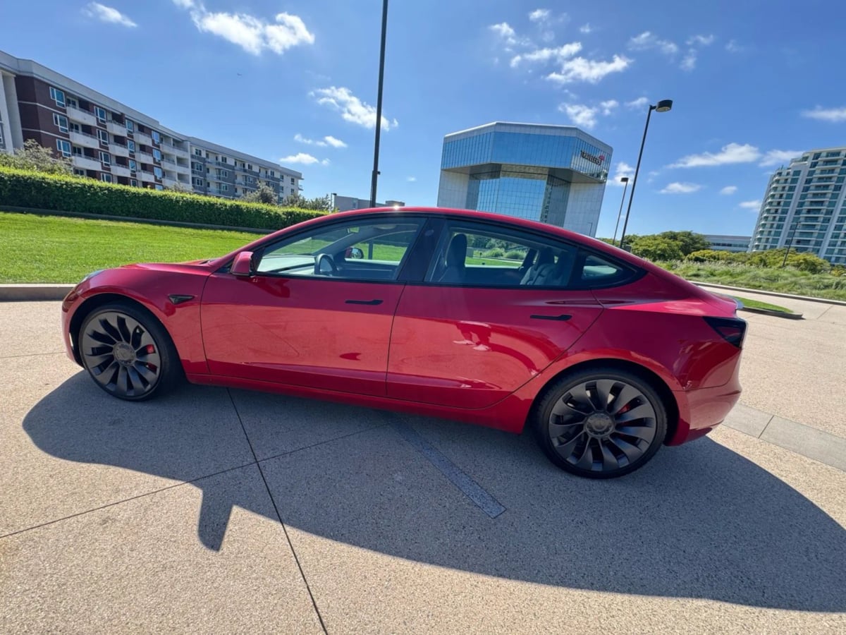 2022 Tesla Model 3 Performance photo 9