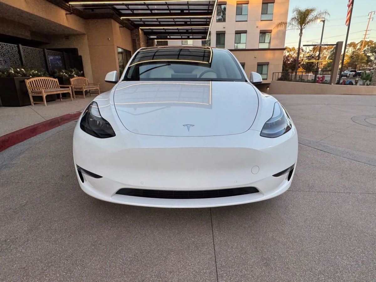 2022 Tesla Model Y Performance photo 2