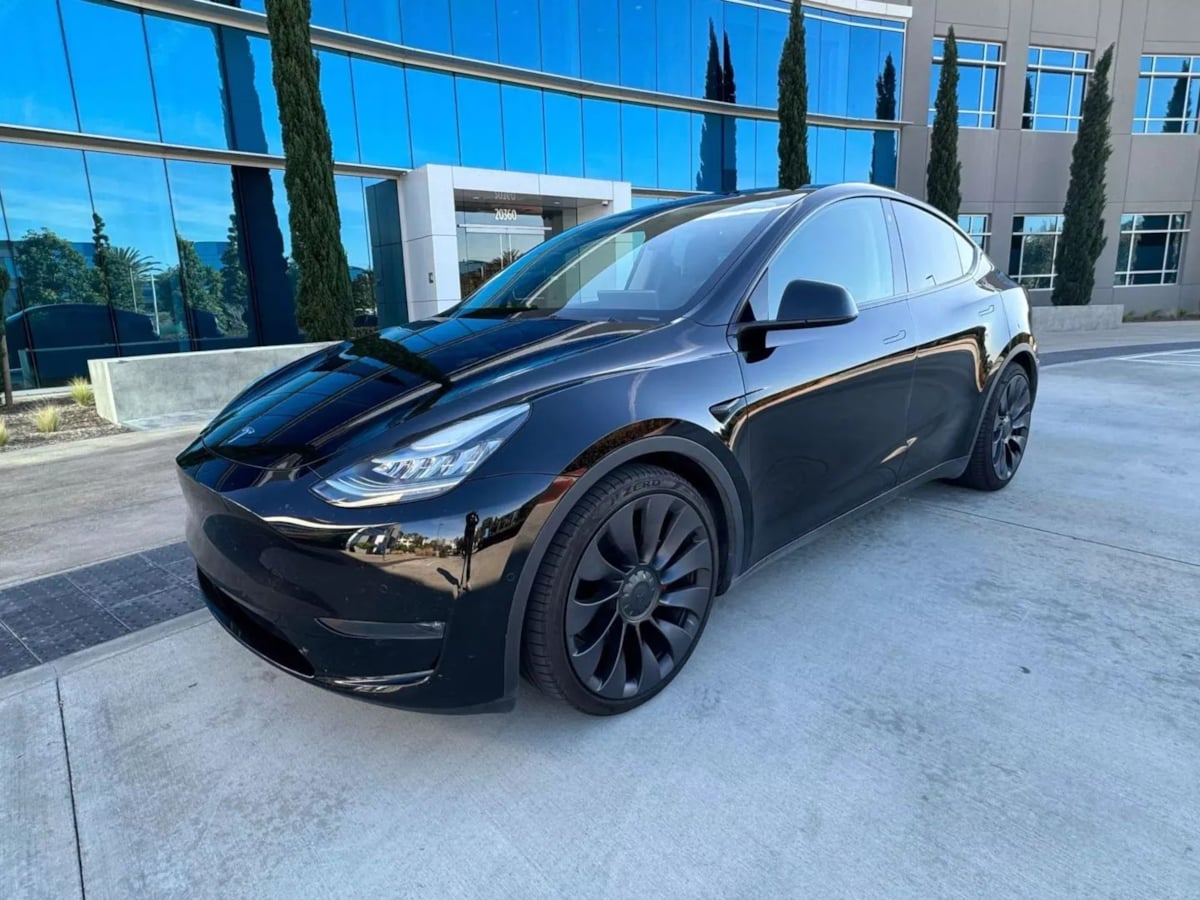 2022 Tesla Model Y Performance photo 3