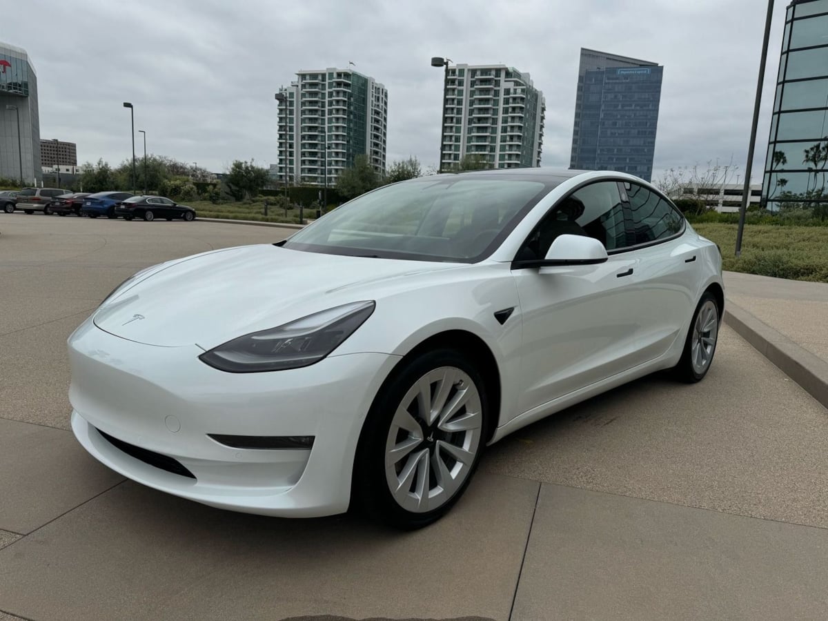 2022 Tesla Model 3 photo 3
