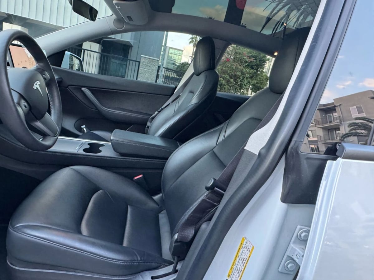 2022 Tesla Model Y Long Range photo 10