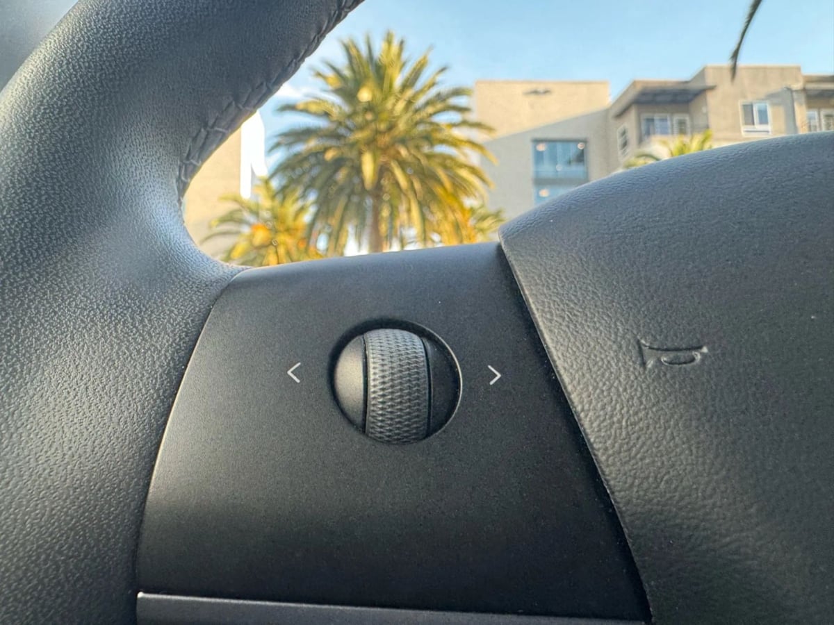 2022 Tesla Model Y Long Range photo 26