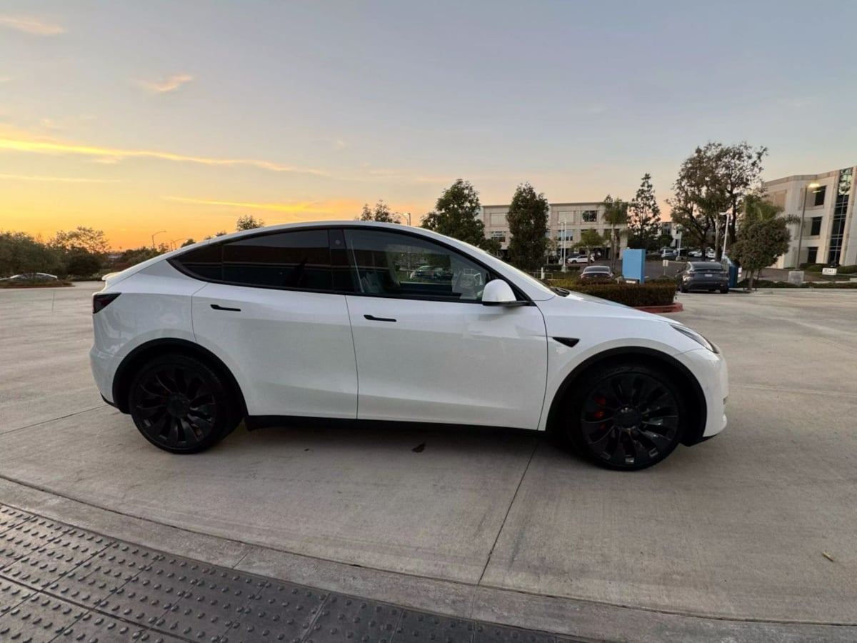 2022 Tesla Model Y Performance photo 8
