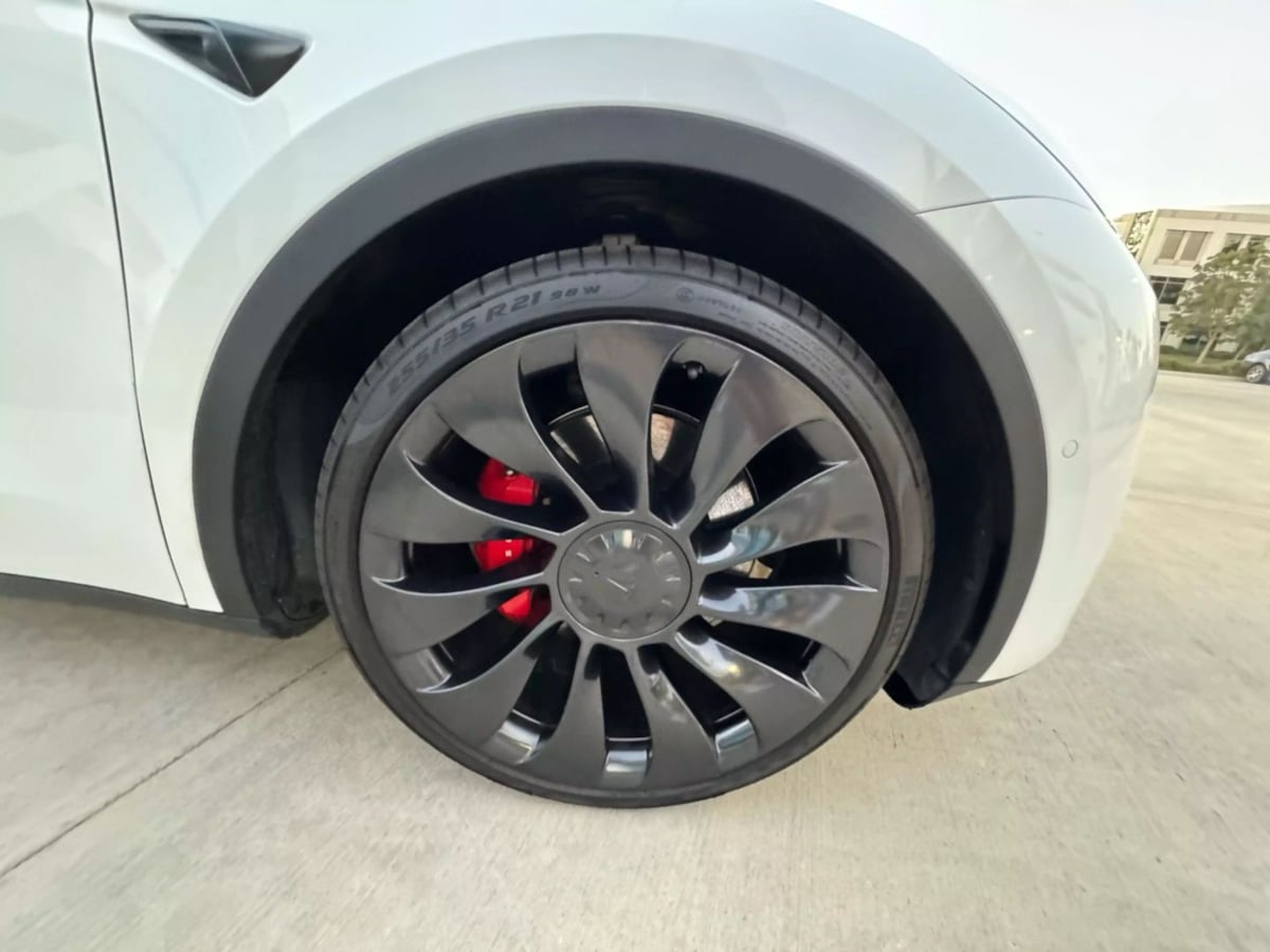 2022 Tesla Model Y Performance photo 30