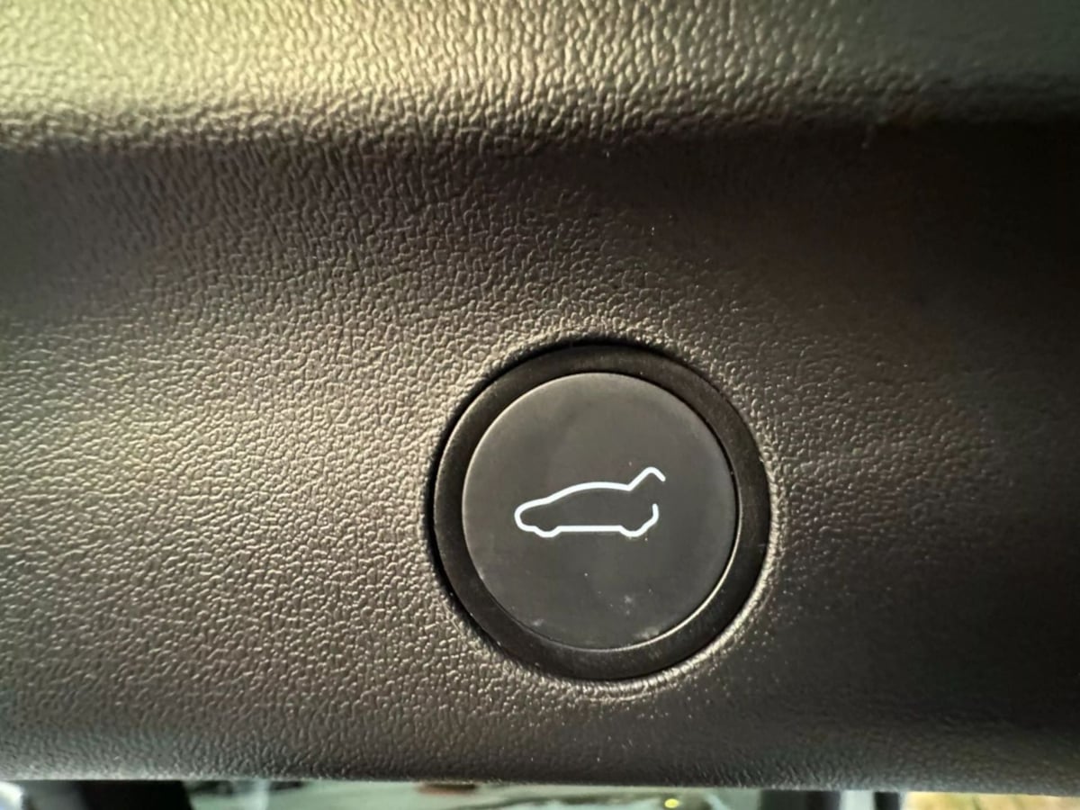2022 Tesla Model Y Performance photo 34