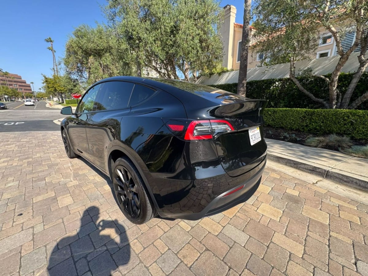 2022 Tesla Model Y Long Range photo 4