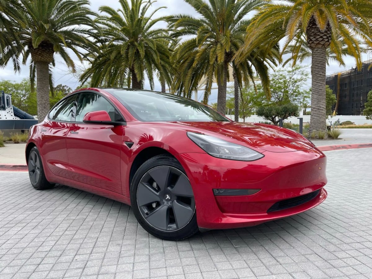 2023 Tesla Model 3 Long Range photo 2