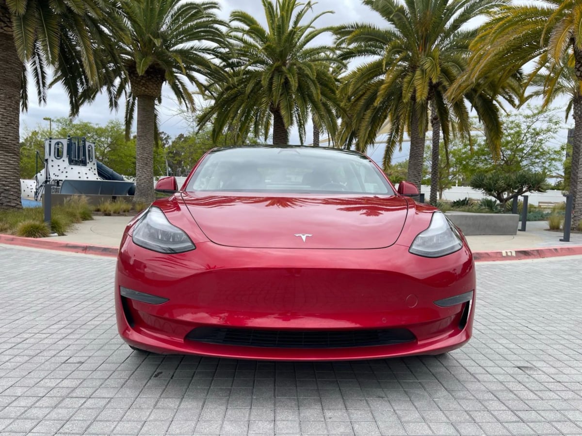 2023 Tesla Model 3 Long Range photo 3