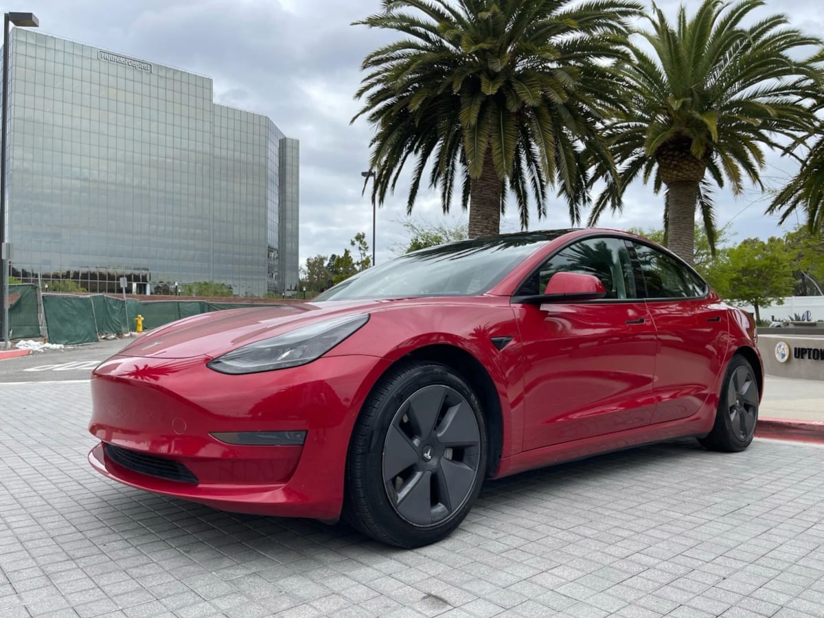 2023 Tesla Model 3 Long Range photo 4