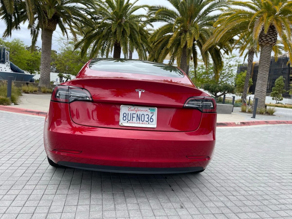 2023 Tesla Model 3 Long Range photo 7