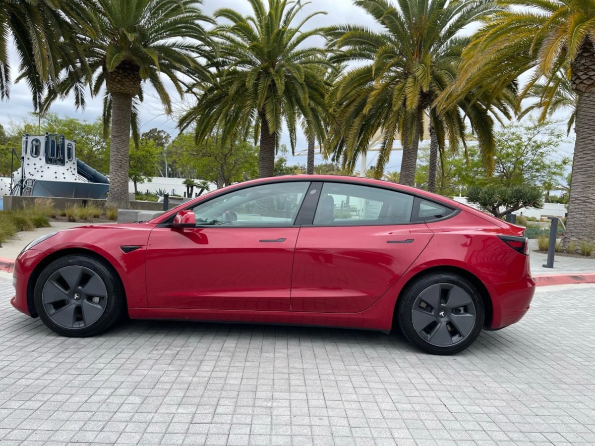 2023 Tesla Model 3 Long Range photo 10